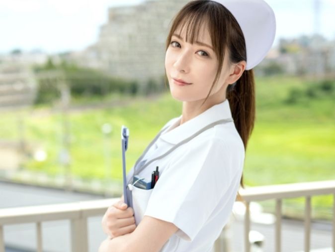 【清楚なナースの裏の顔】 変態看護師のチンポ大好き物語♡ 仕事中は天使、ベッドでは小悪魔に変身！