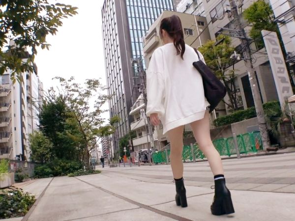 【色白美少女の初体験】 アイドル志望の素人娘がAVデビュー！ 潮吹きまくりの快感プレイに溺れる♡