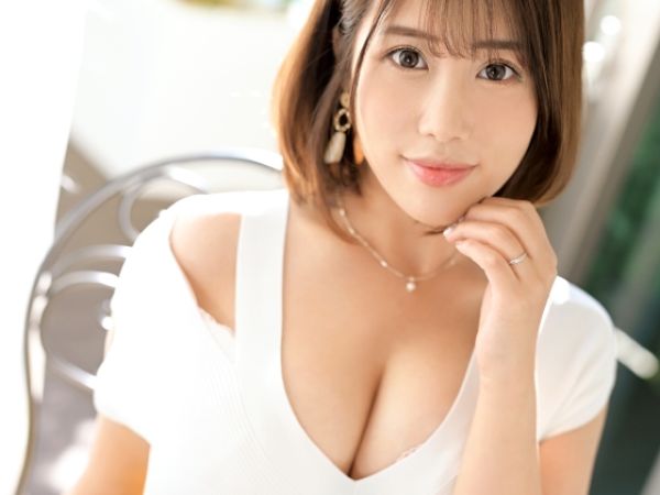 【人妻エステ講師の淫らな本性】『もっと奥まで…』色気ムンムンの美人講師がデカチンに夢中！猛烈なピストンでメス汁垂れ流し、精子大好きな本性をさらけ出す淫乱ファック！！♡