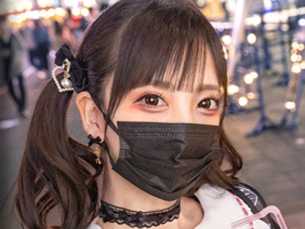 【地雷系肉便器、チンポまみれ】『みんなのチンポ、しごいちゃうぞ♡』セックス大好きな地雷女が、公認のオナホとして大活躍！たくさんのチンポに囲まれ、満面の笑みでしごきまくる姿がエロかわいい！！