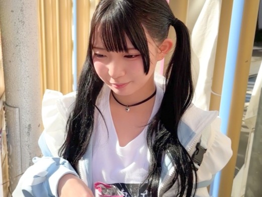 【ホスト狂いの美少女】『お金が欲しいの…』身体を張って稼ぐ素人女子が存続ピストンで痙攣絶頂！それでも足りず電マでオナニーする姿がエロすぎる♡ 欲望と快楽に溺れる危険な関係！