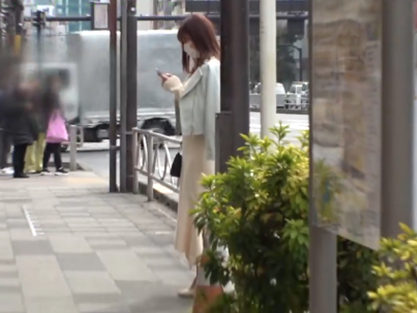 【元レースクイーン】スタイル抜群のヤリマン美女、クリ責めでアクセル全開！『クリ大好き～♡』と悶絶する姿は必見！！