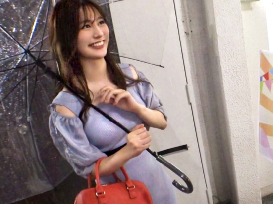 【ナンパされたおっとり美人の淫らな姿】『ダメ…でも気持ちいい…』豊満ボディの美人お姉さんがナンパされ、エチエチなセックスに没頭！巨乳を揺らしながら感じまくる姿がたまらなくエロい！！♡