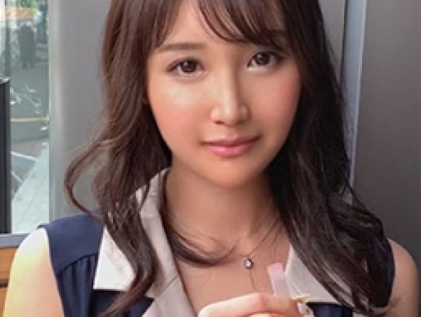 【エロキスで堕ちた清楚系お姉さん】スレンダー美ボディの桃尻お姉さんが、ハメ撮りで本気のアクメ！華奢な体を震わせ、猛烈ピストンに悶絶…♡