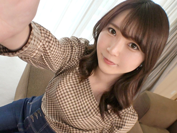 【色白JDの敏感ボディ】『ダメ…感じちゃう…』猫カフェ店員の女子大生が性感帯を責められ、生ハメSEXで悶絶！色白美肌が赤く染まり、最後は顔面に大量のザーメンぶっかけ！！