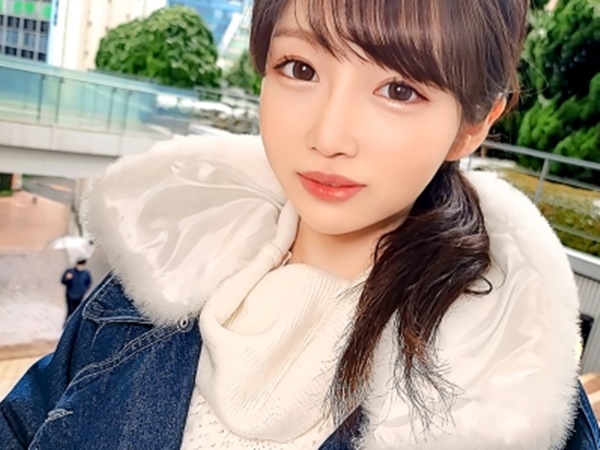 【超小顔美少女のイチャラブSEXデート】ホテルでカメラ目線で喘ぎまくる！小顔美女が彼氏とラブラブハメまくり♡悶えイキまくる姿が可愛すぎてたまらん！！