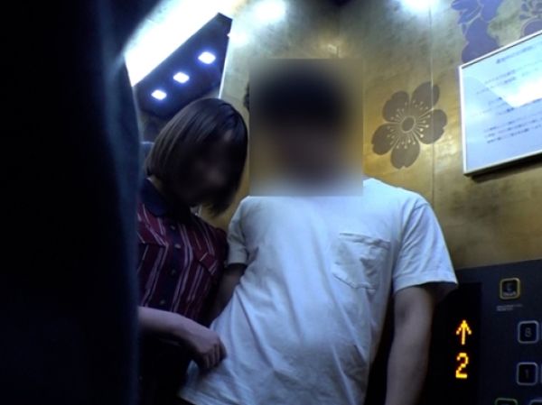 【JDカップル追跡盗撮】『やだ…見ないで…』ホテルで本気SEX！ちっぱい美乳と秘部を丸見えで激写！現役モデルのエッチな素顔を完全キャッチ♡