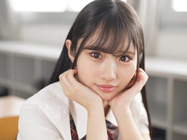 【主観】『授業なんてサボっちゃお？』幼馴染のウブかわ後輩と保健室でイチャイチャ♥ 制服姿のまま騎乗位で激しく腰振り、チンポを膣奥でグリグリ！ 痙攣しながら感じまくる姿に興奮MAX！